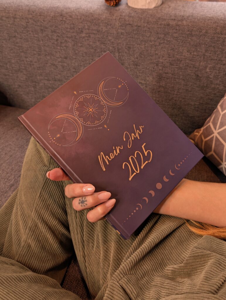 Journal Jahresjournal Reflexionsfragen Enttäuschung Grenzen Vertrauen Lüge Einsamkeit Liebe Bedürftigkeit Verbundenheit Jahresende Verantwortung Lösungen Menschen